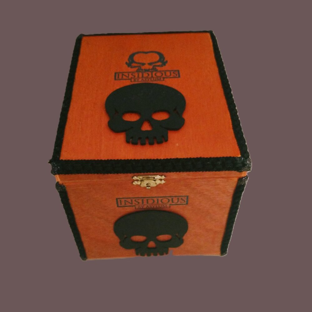 Suenos de Saundra Upcycled Collection, INSIDIOUS Cigar Box, Artful/Storage